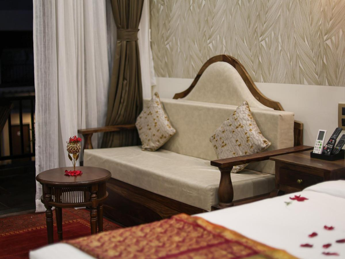 Prana Resorts & Banquets Deluxe Room with Swimming Pool View 10