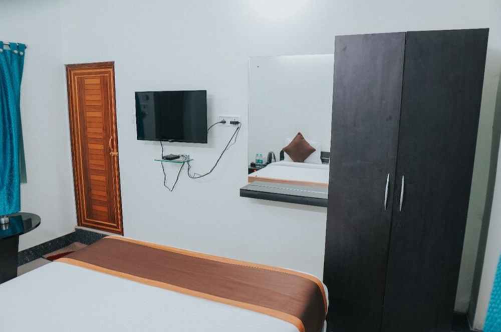 Hotel Ambika Grand Executive Room AC 3