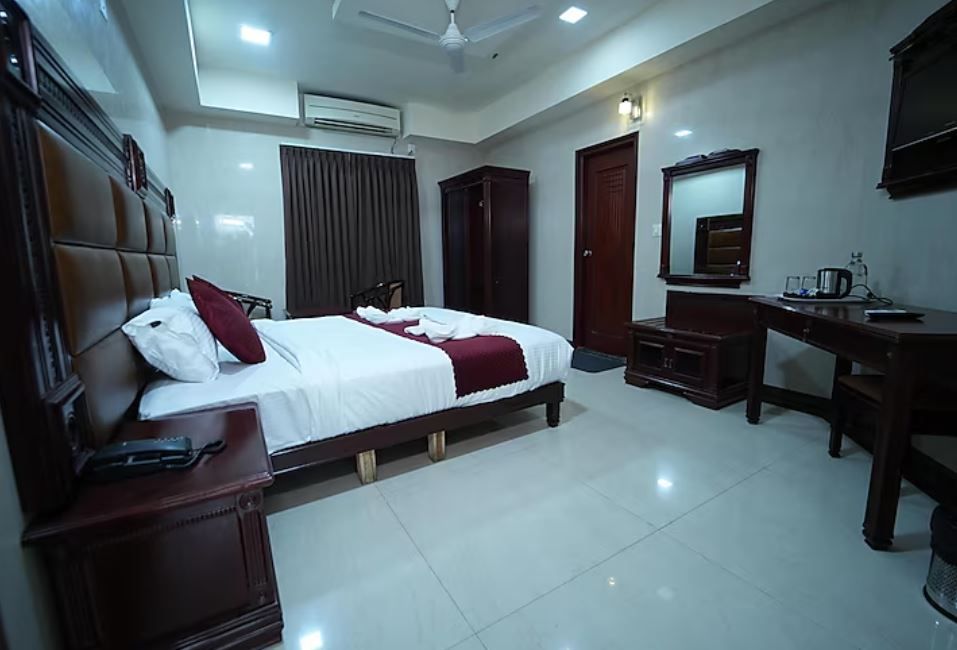 Semi Suite