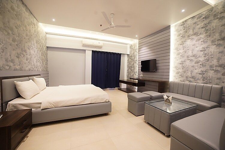 HOTEL MAYUR NEAR RAILWAY STATION RAJNANDGAON Ace Suite Room 10