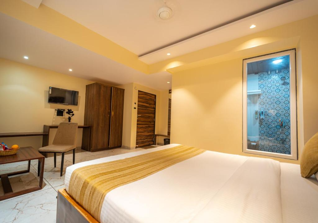 Red Button Resort Deluxe Double Room 2