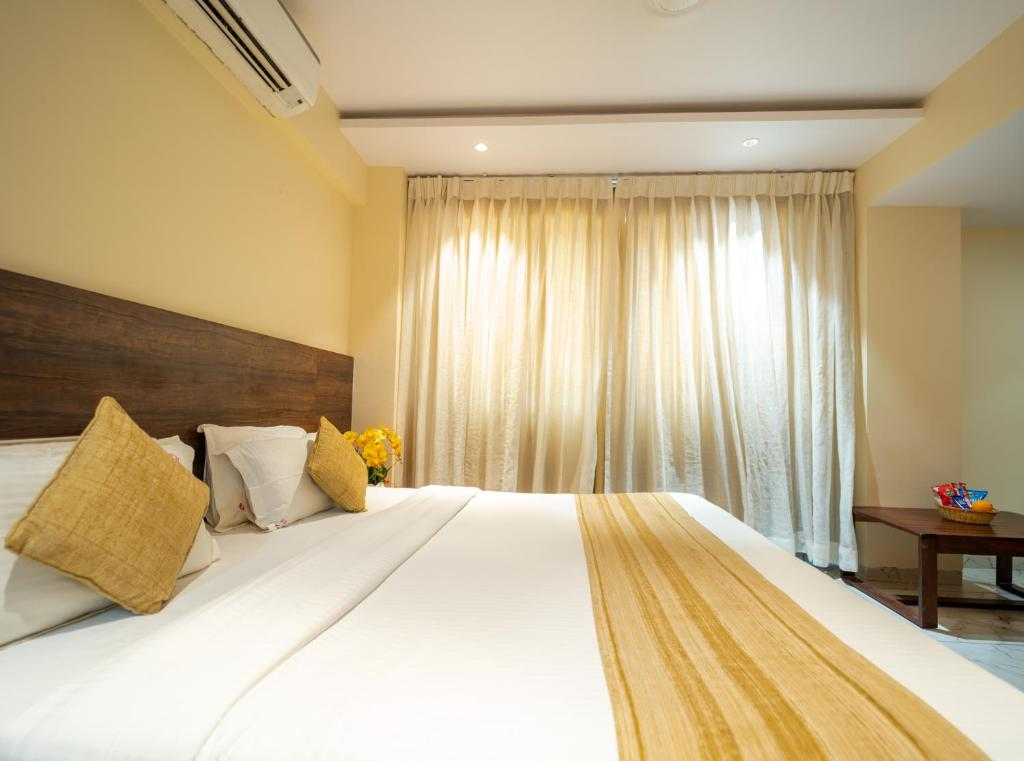 Red Button Resort Deluxe Double Room 4