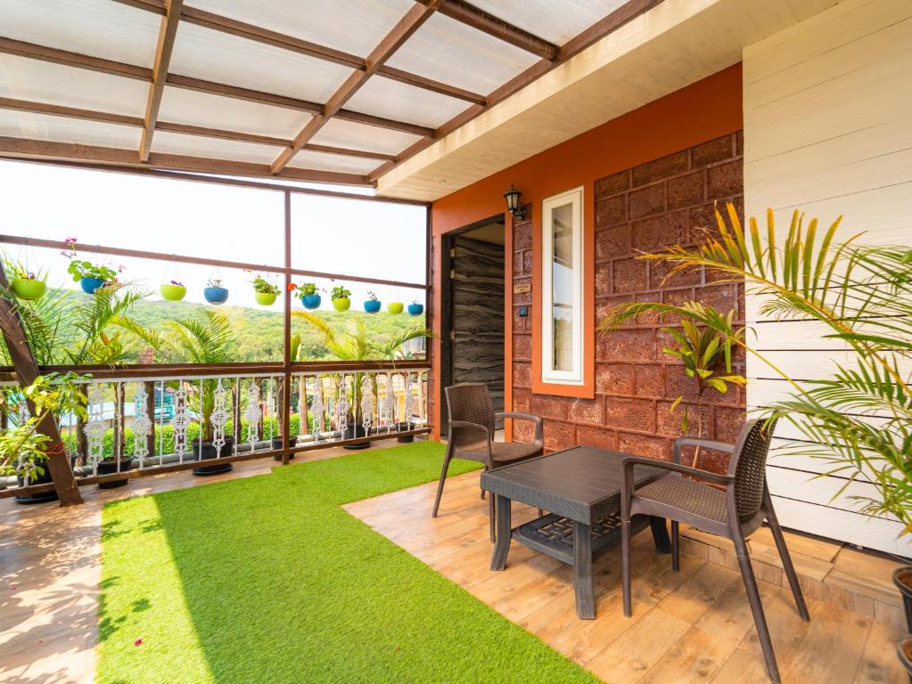 Red Button Resort Cottage 3
