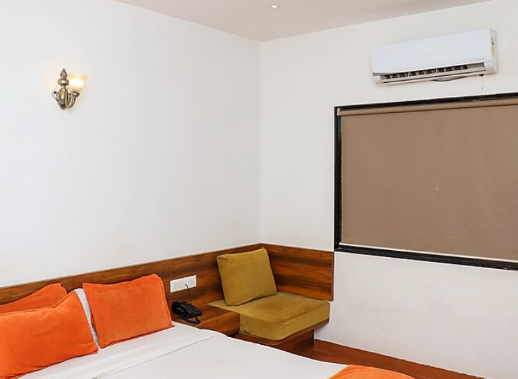 The Paradise Inn Hotel Deluxe AC Room 5