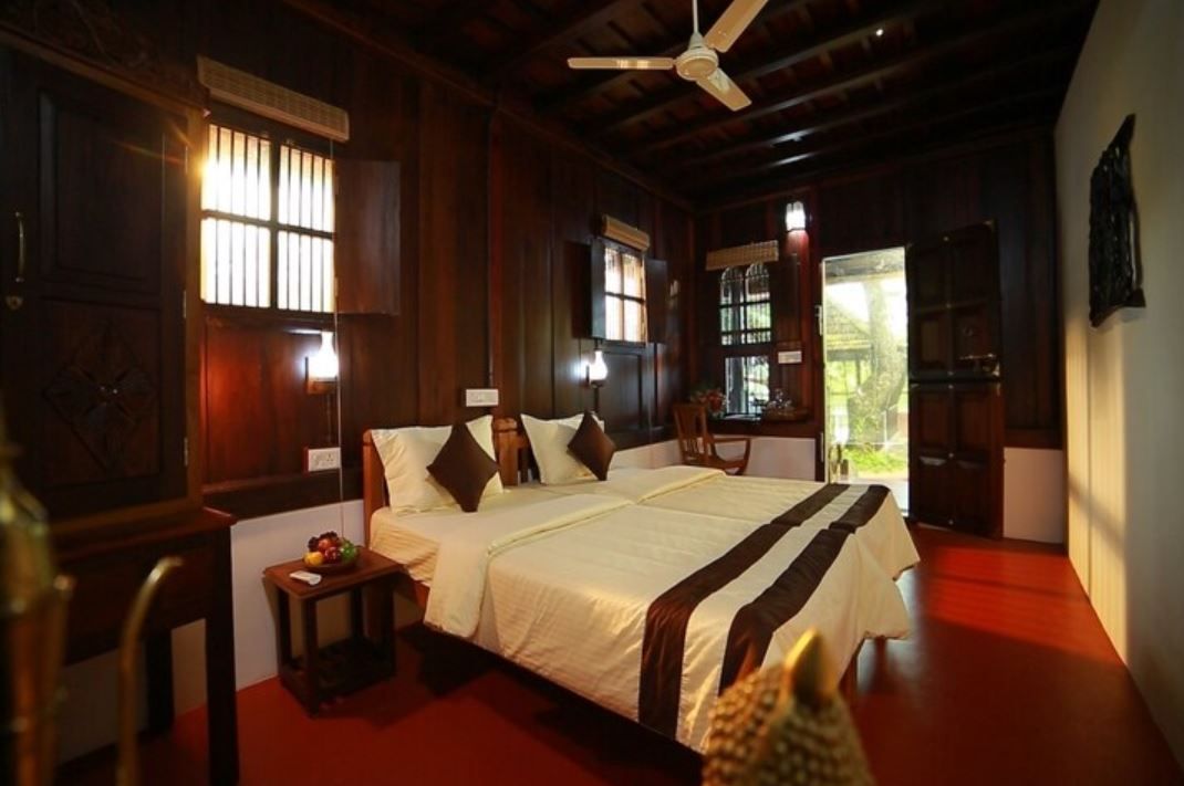 Alaya Stays Palm Dale - A Heritage Backwater Retreat Deluxe Suite 2