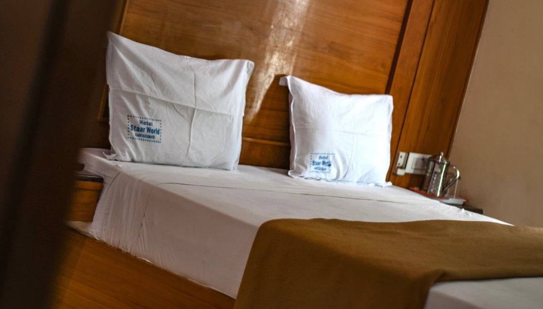 Hotel Staar World Deluxe Double Non AC 2