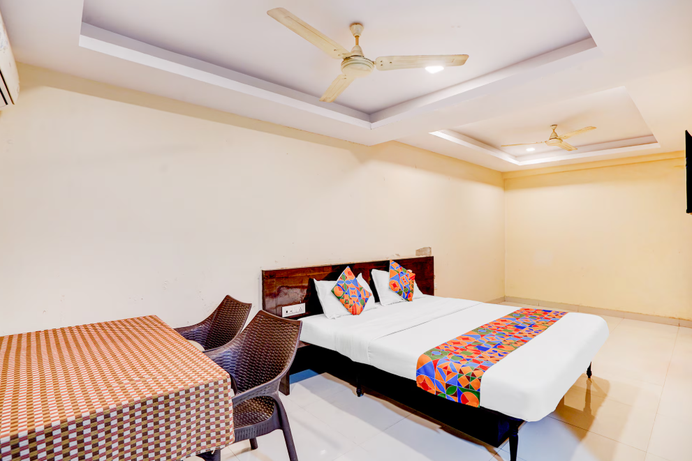 FabHotel Chetan Executive Standard Room 3