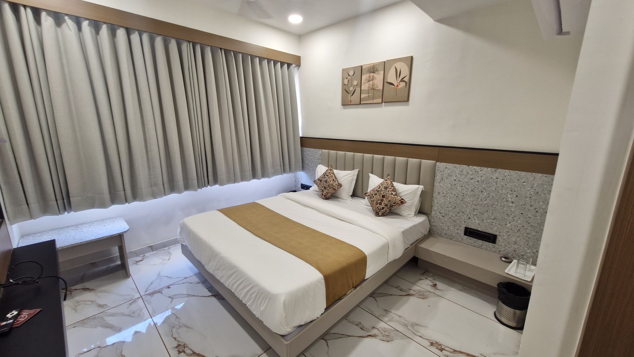 Hotel Rose Gold  DELUXE ROOM 12