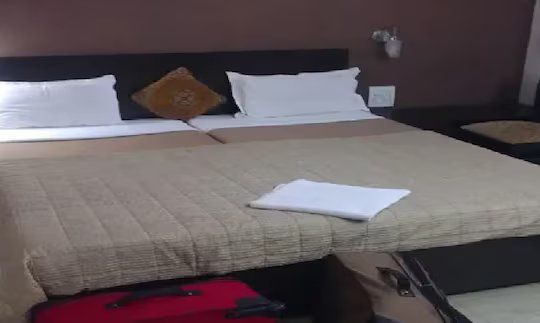Hotel Shree Krishna vaishnav bhojnalay Deluxe Room 10