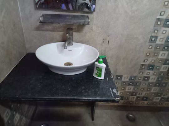 Hotel Shree Krishna vaishnav bhojnalay Deluxe Room 13