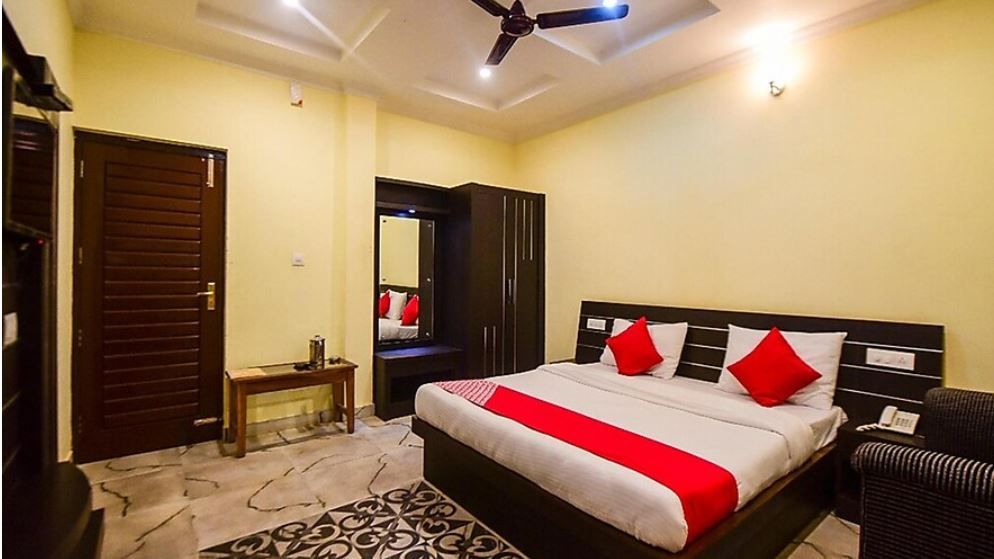 Hotel Bhagsu View | Heart of Bhagsunag, Hassle-Free Parking Super Deluxe With Balcony and View 3