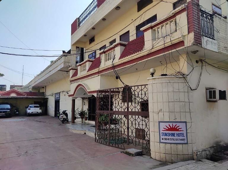 Sunshine Hotel
