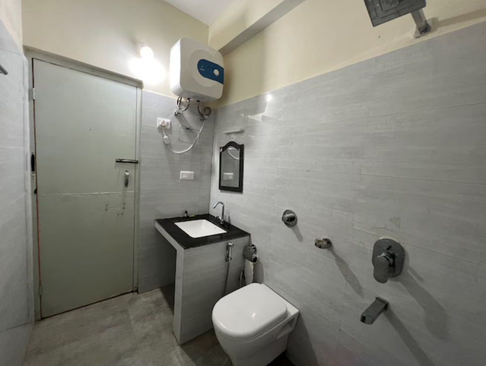 Queen Double Bedded (STANDARD)