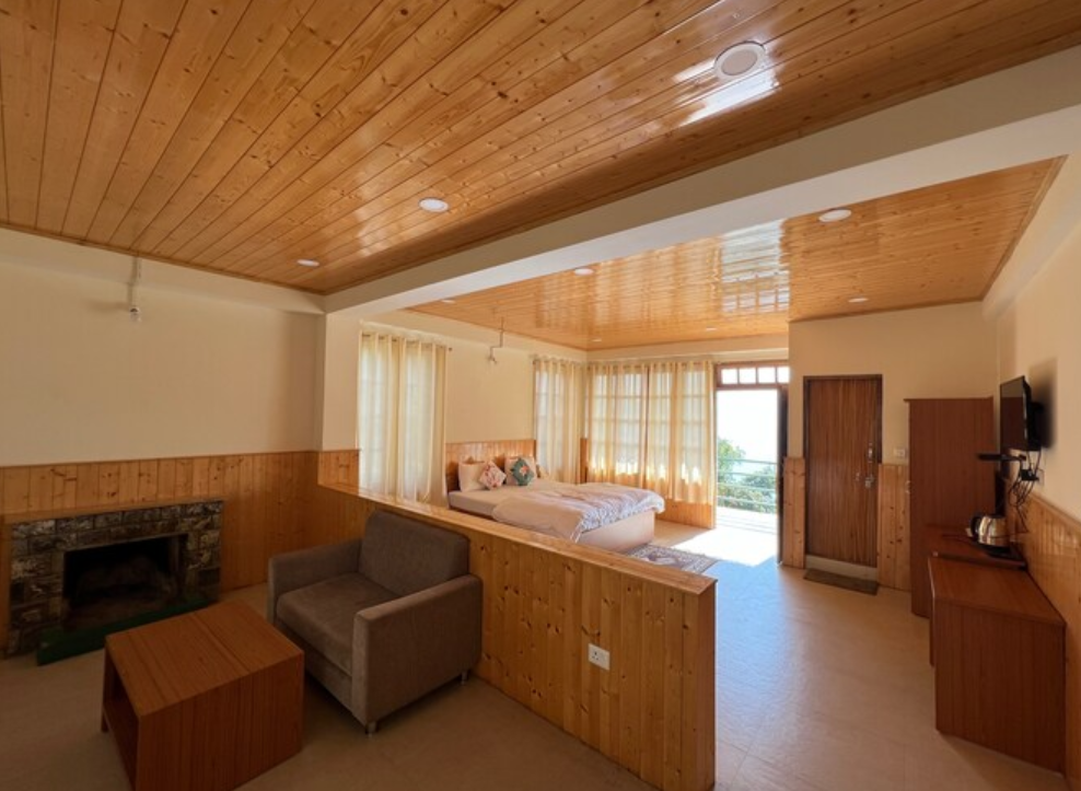 King Double Bedded Room (DELUXE)