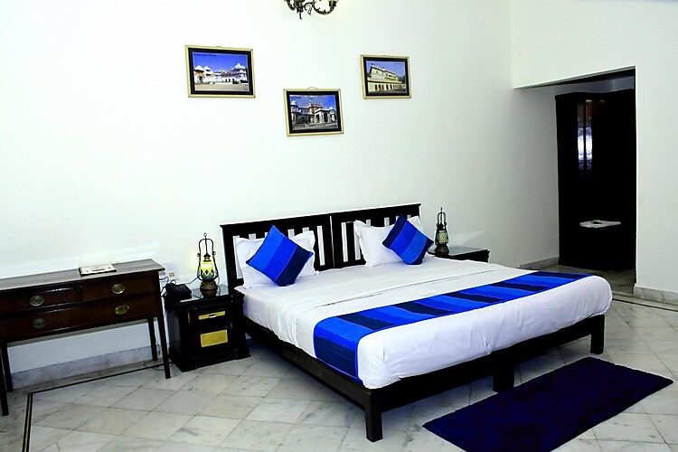 Hotel Karan Villas MAHARAJA SUITE ROOM