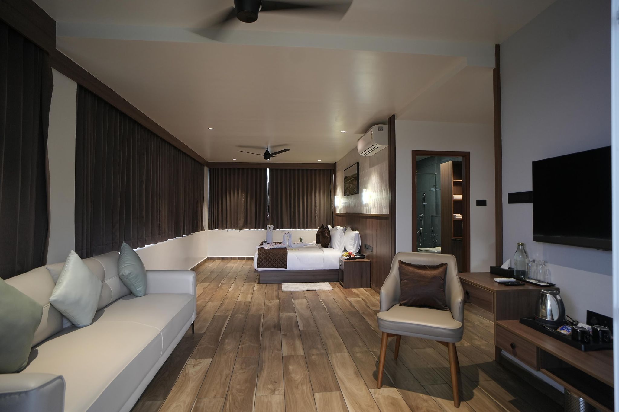 Deluxe room non AC room