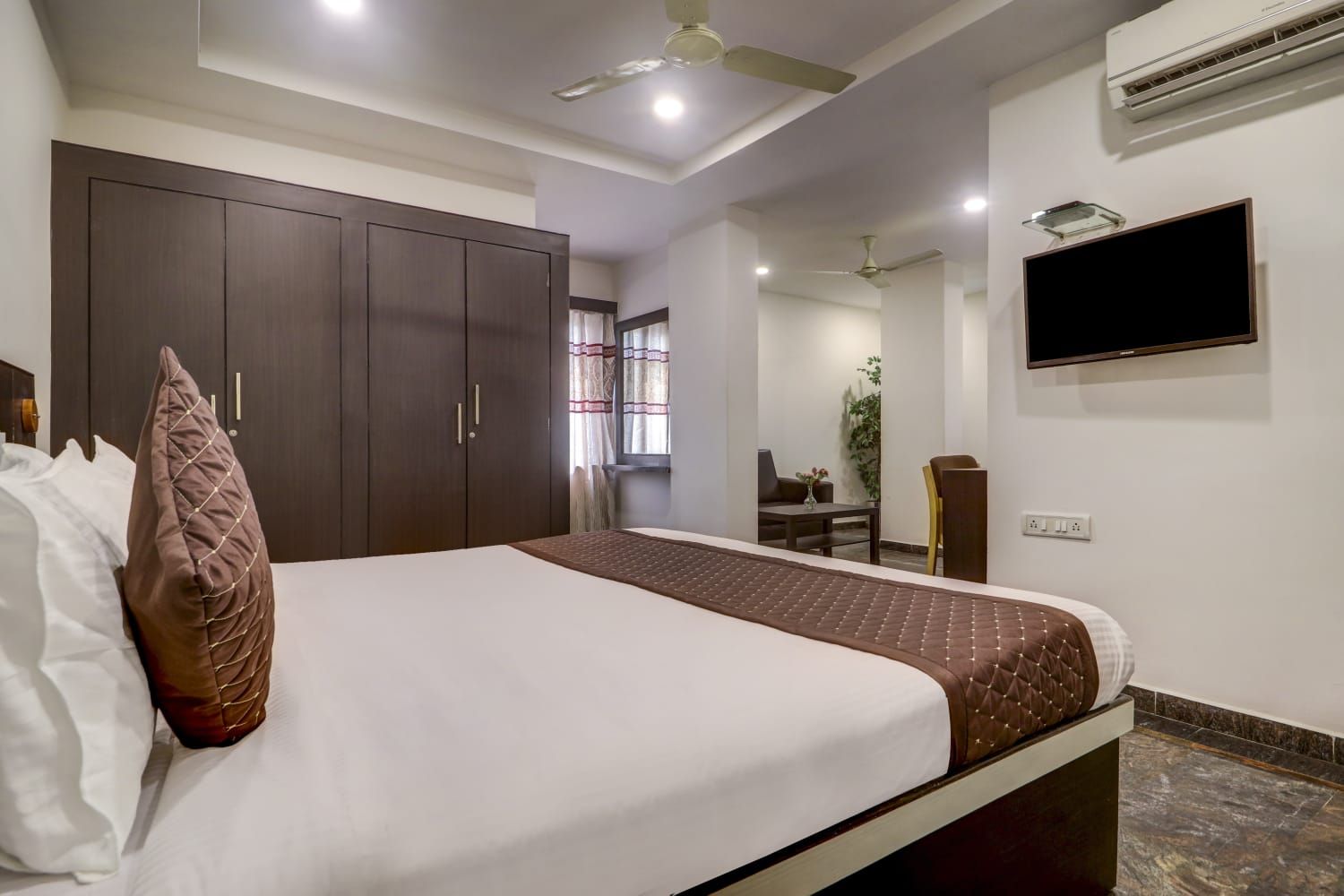Suite Room