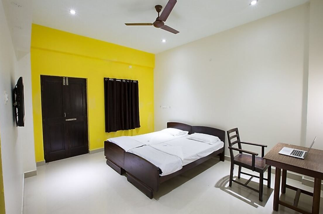 Standard room with balcony (Ac)