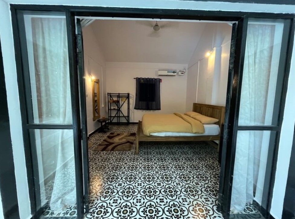 Poolside Bunglow (Cottage)