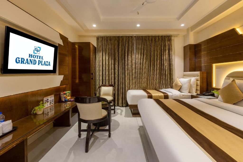 Hotel Grand Plaza Deluxe Double Room 5