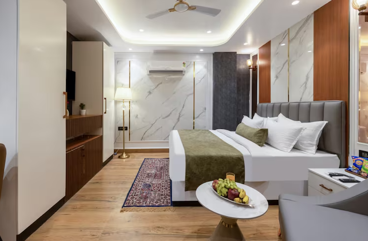 Hotel Aroma Suites @ Delhi Airport Deluxe King Bed Room with Free WI-FI 7