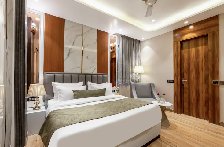 Hotel Aroma Suites @ Delhi Airport Deluxe King Bed Room with Free WI-FI 6