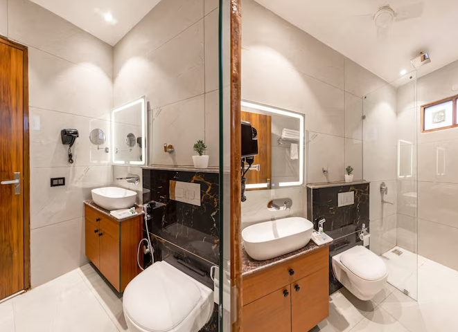 Hotel Aroma Suites @ Delhi Airport Deluxe King Bed Room with Free WI-FI 11