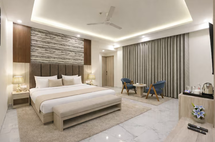 Hotel Ginger Palace Delhi Airport Classic Room with Free WI-FI 7