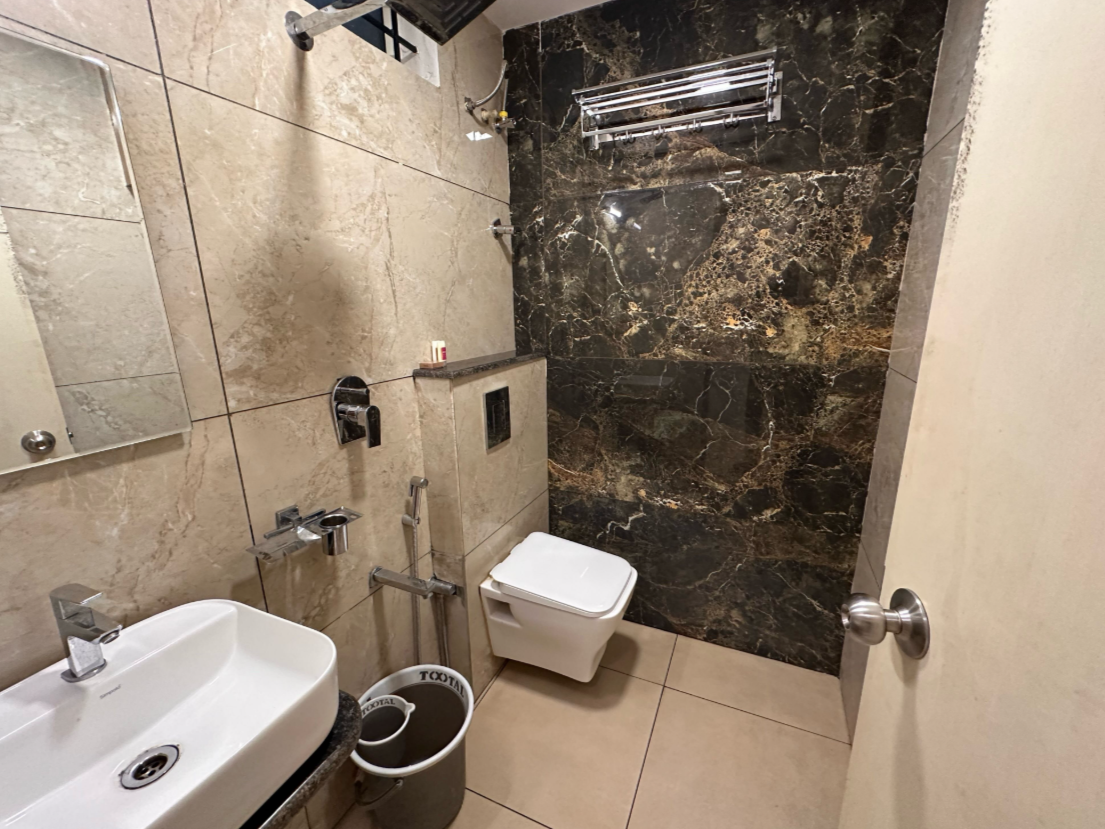 Local Square | Whitefield Classic 3