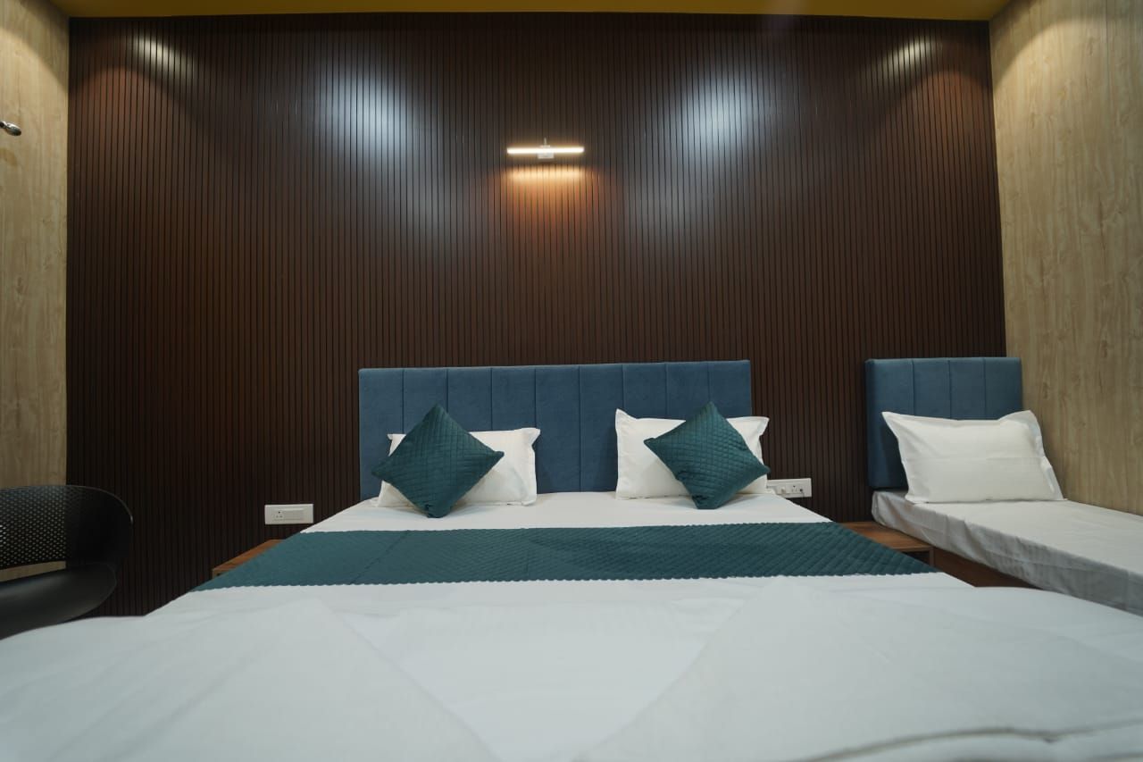 Brij Hari Villa Deluxe Cottage with Balcony 4
