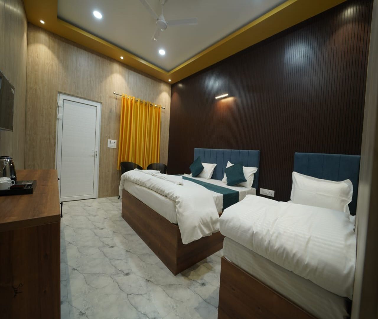 Brij Hari Villa Deluxe Cottage with Balcony 2