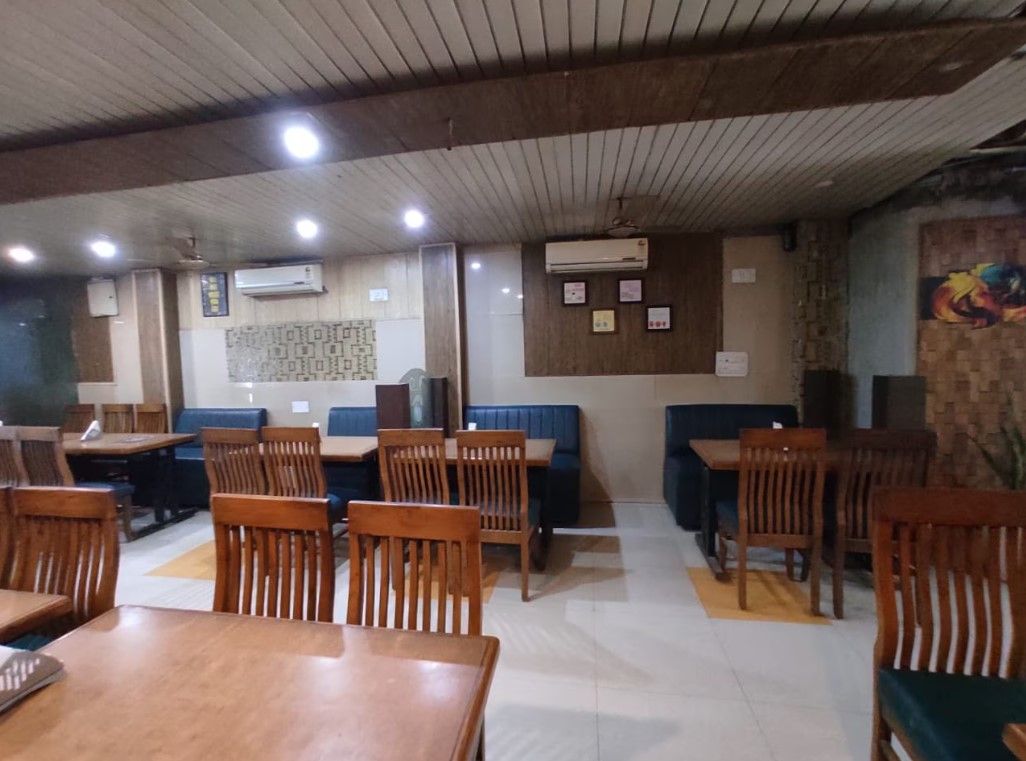 Food & Dining