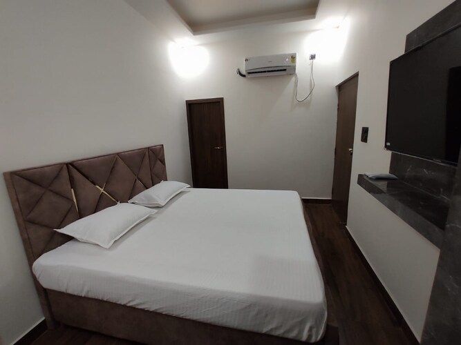 Ambika Deluxe Room