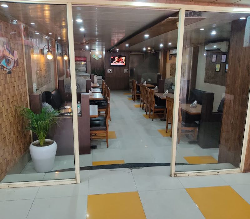 Food & Dining