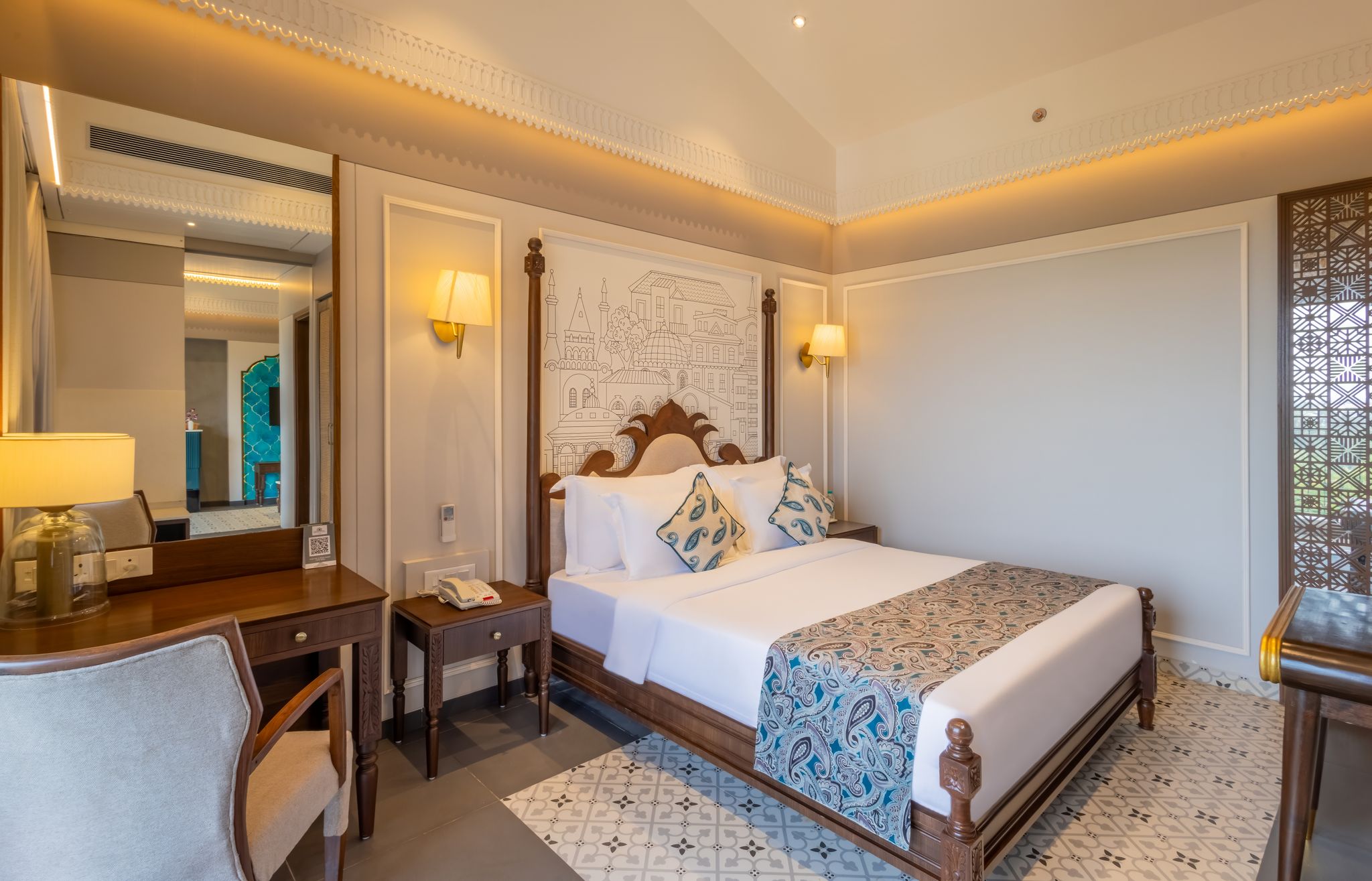 Suite with Queen Bed