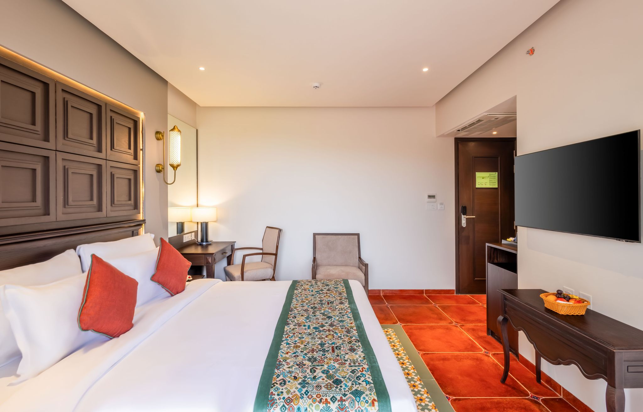 Effotel by Sayaji Calangute, Goa Grand room with Queen Bed