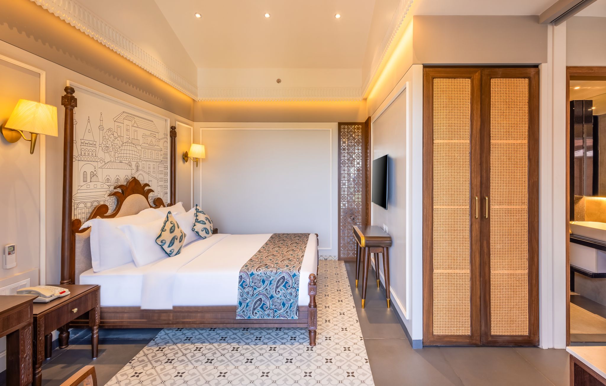 Suite with Queen Bed