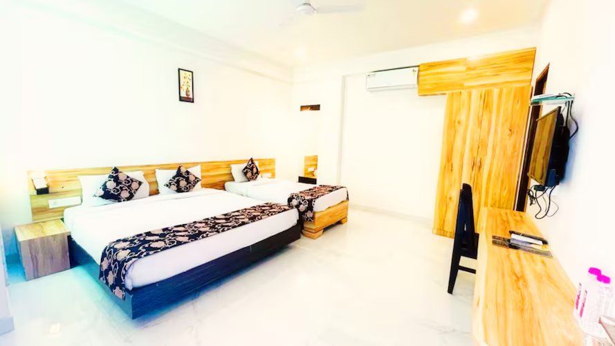 Family Triple Bed Room