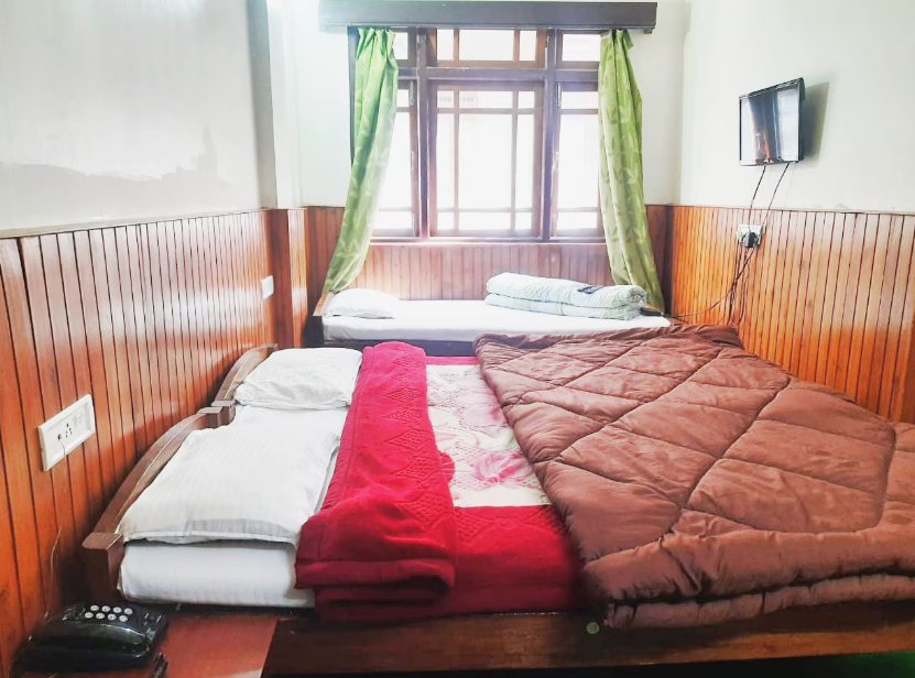 Deluxe Non View Room (Only Double Person)