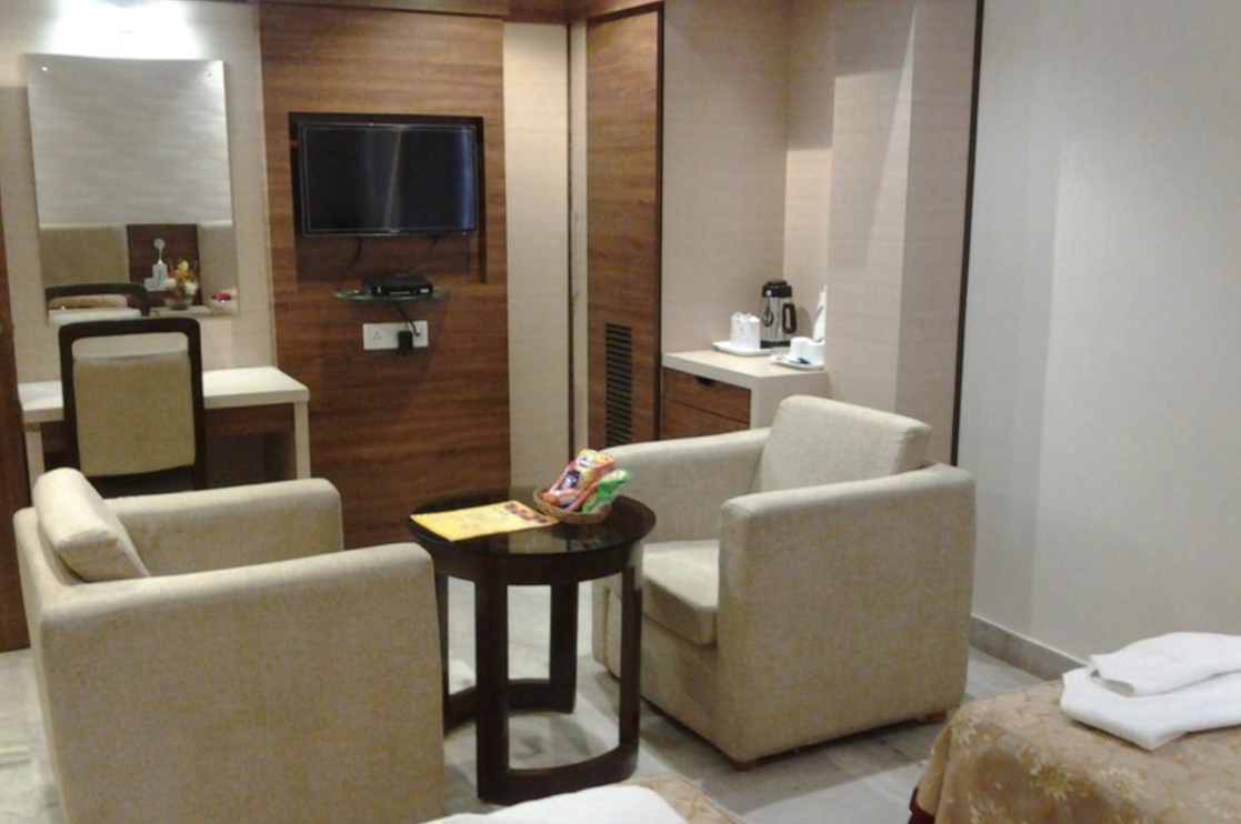 Hotel Pallavi International Deluxe Room 3