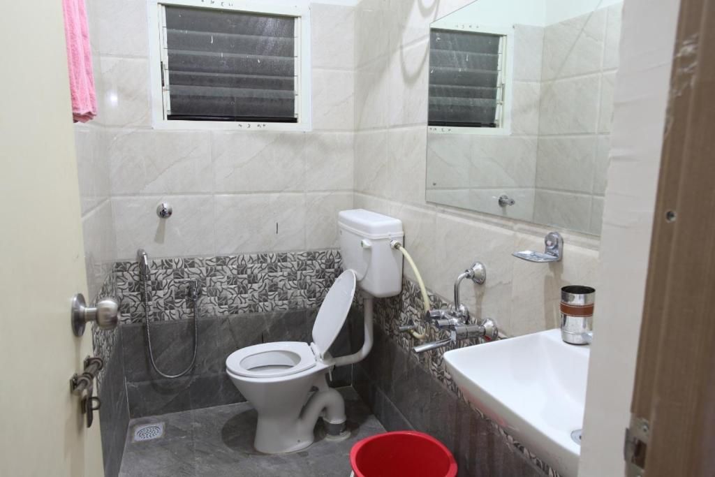 Cosmopolitan Deluxe Room 3