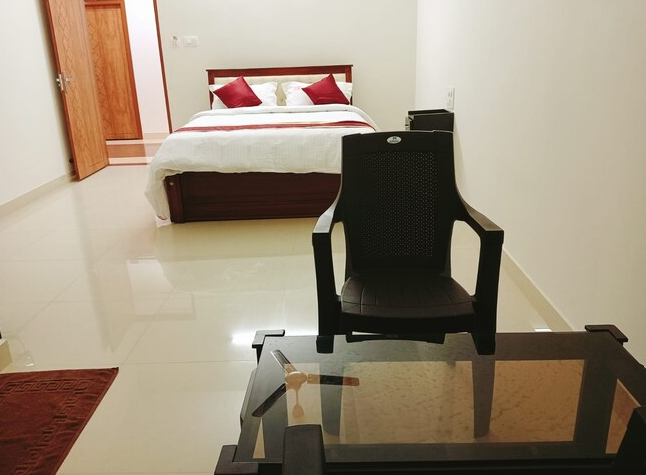 Cosmopolitan Deluxe Room 4