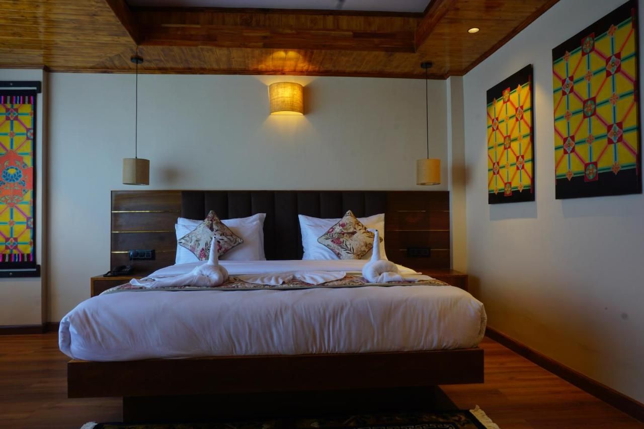 Gakhil Premium Suite