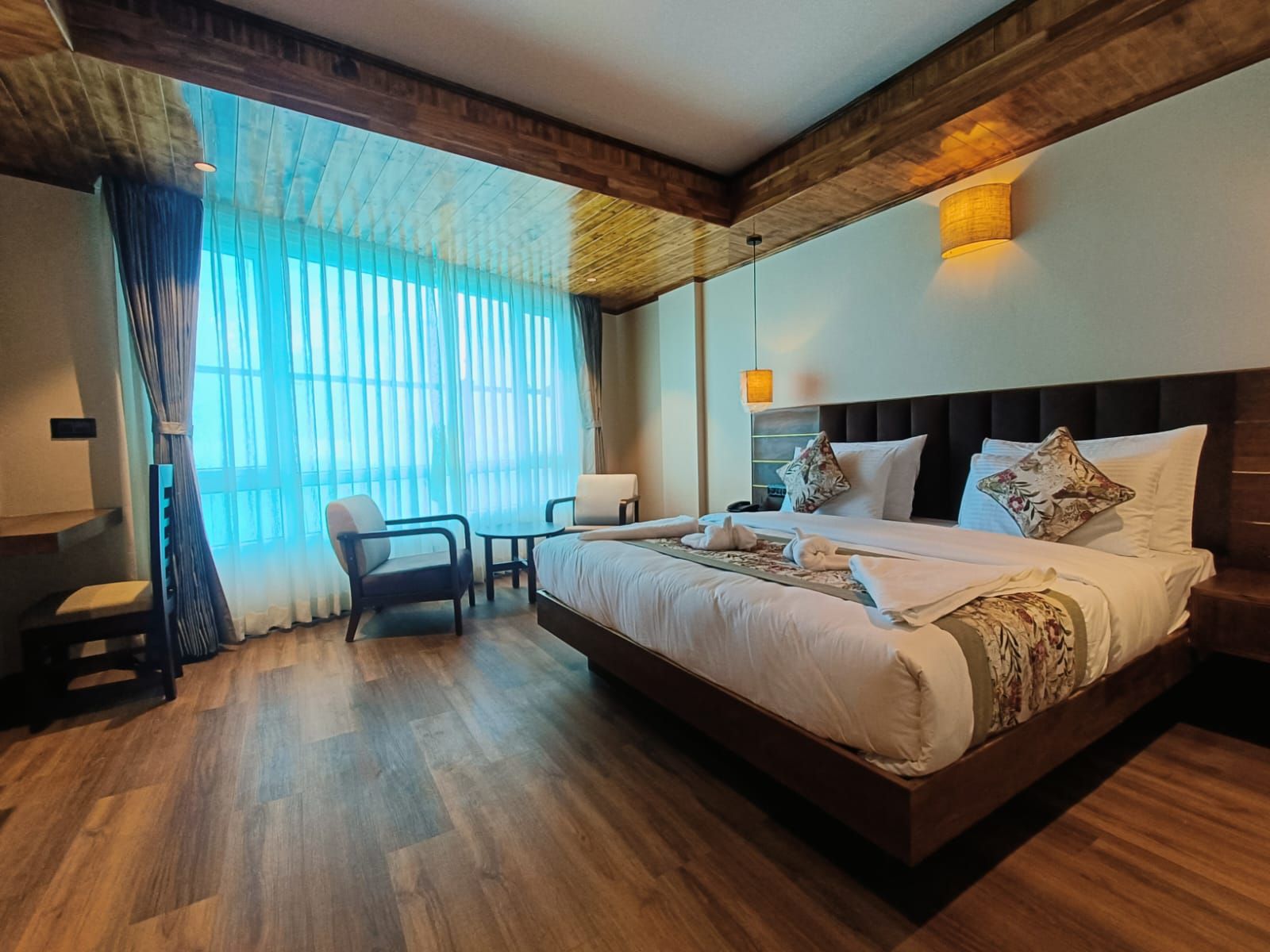 Gakhil Deluxe View Rooms