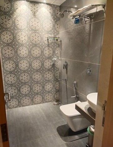 STANDARD SUITES ( 21 Years and above only )