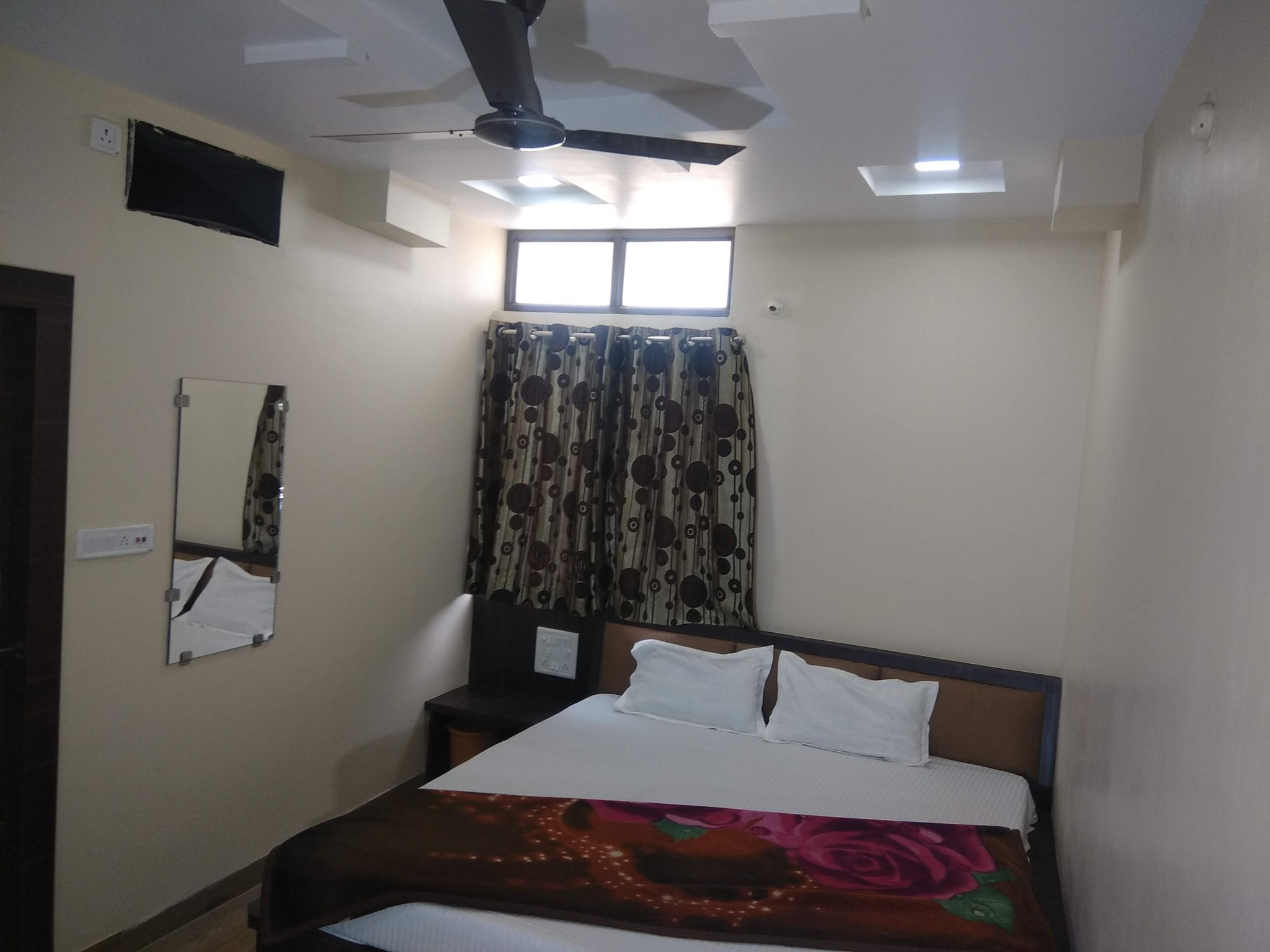 AIR COOLED Non Ac STANDARD Room