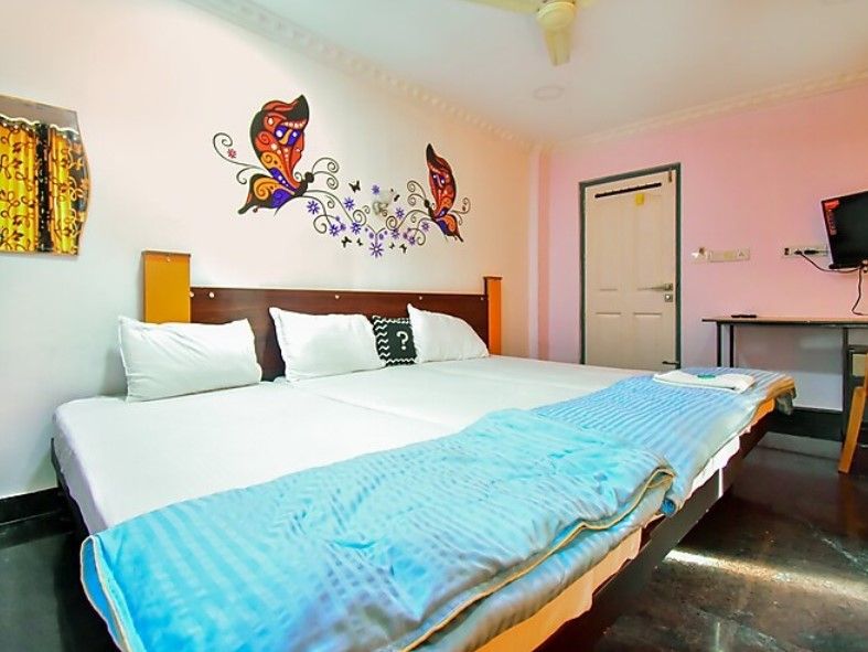 DELUXE TRIPLE AND TRIPLE