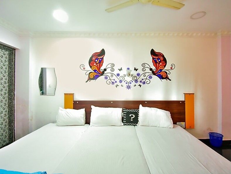 DELUXE TRIPLE AND TRIPLE