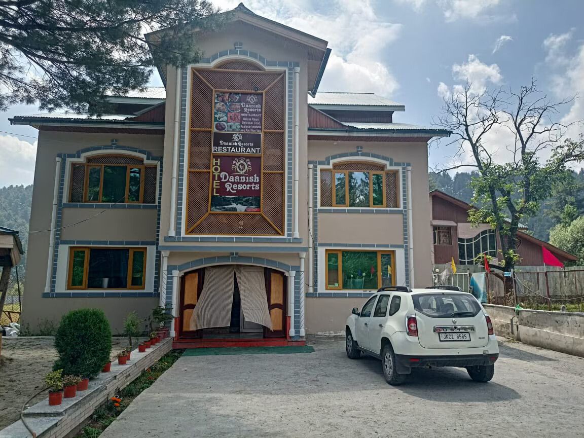 Daanish Resorts