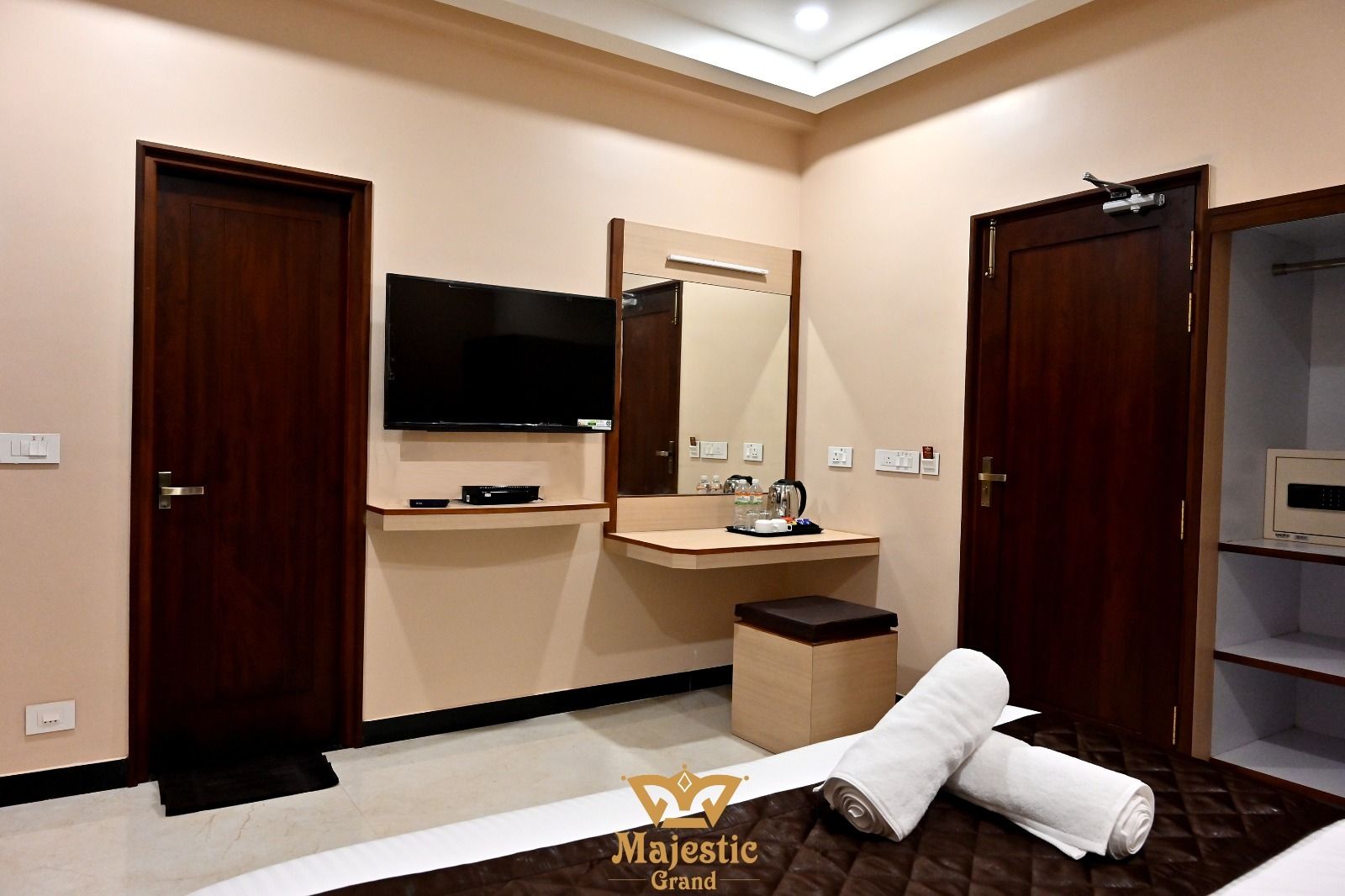 Majestic Grand EXECUTIVE DELUXE 5